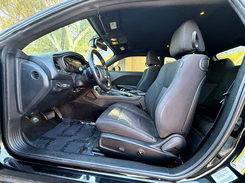 Used 2018 Dodge Challenger SXT w/ Blacktop Package image 11