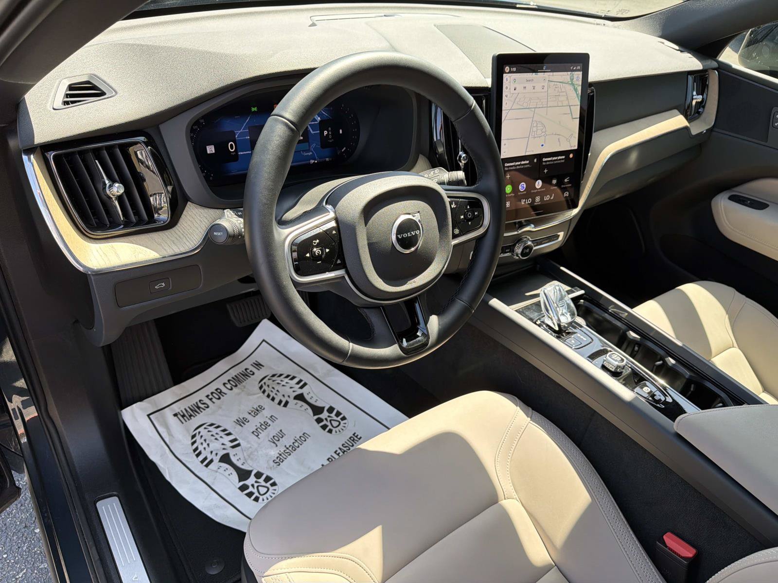Certified 2026 Volvo XC60 B5 Plus AWD/4WD image 9