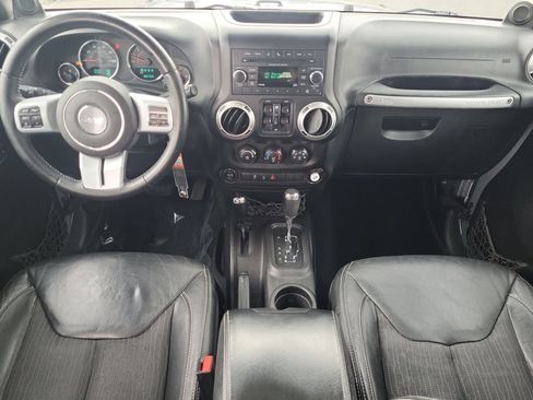 Used 2013 Jeep Wrangler Unlimited Sport AWD/4WD image 17