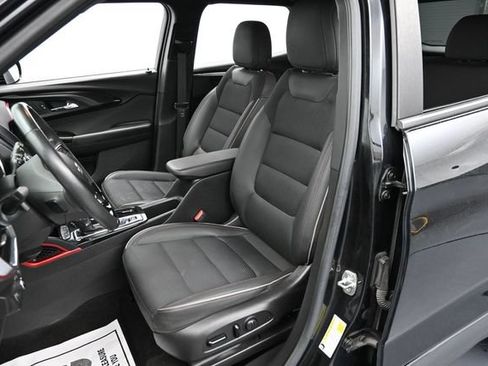 Used 2022 Chevrolet TrailBlazer RS FWD image 11