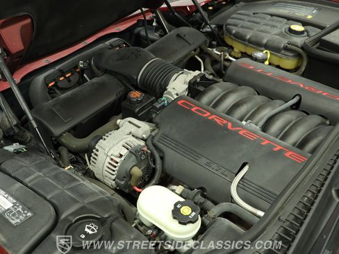 Used 2003 Chevrolet Corvette Coupe w/ Preferred Equipment Group RWD image 31