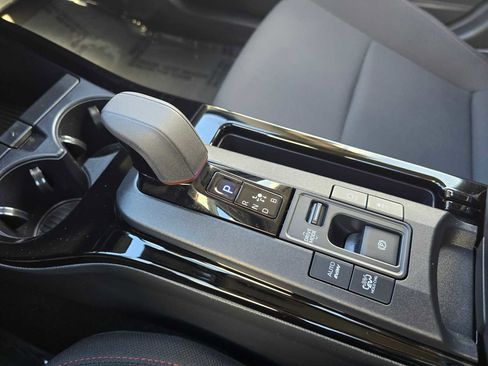 Used 2024 Toyota Prius Prime SE image 29