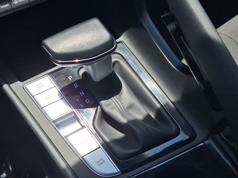 Certified 2025 Hyundai Elantra SEL FWD image 29