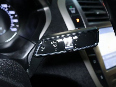 Used 2020 Lincoln MKZ Reserve w/ Elements Package image 30