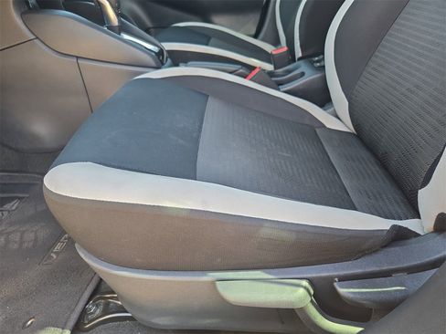 Used 2021 Nissan Versa SV image 27