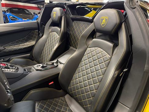 Used 2018 Lamborghini Aventador S AWD/4WD image 17