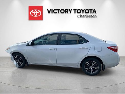 Used 2019 Toyota Corolla LE w/ LE Premium Package w/Moonroof image 2