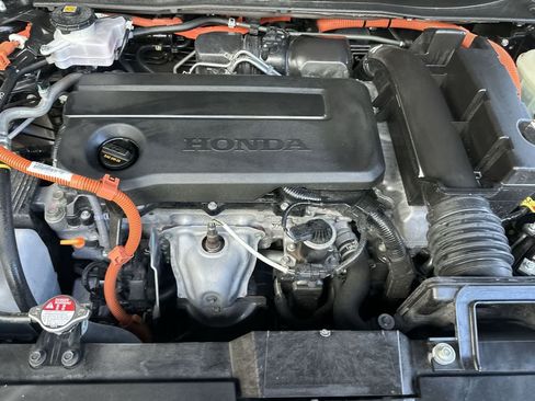 Used 2025 Honda CR-V Sport image 12