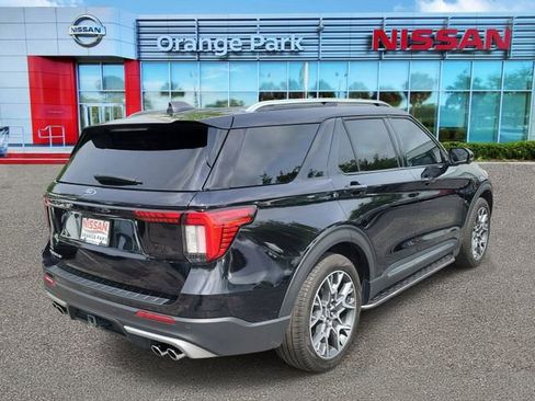 Used 2025 Ford Explorer Platinum w/ Ultimate Package RWD image 2