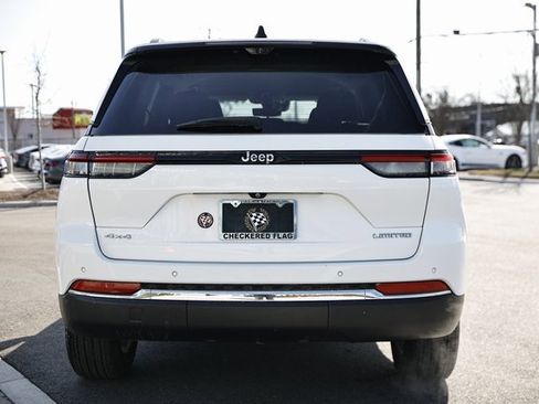 Used 2023 Jeep Grand Cherokee Limited w/ Luxury Tech Group II image 10