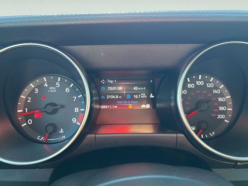 Used 2016 Ford Mustang Shelby GT350 w/ Technology Package image 30