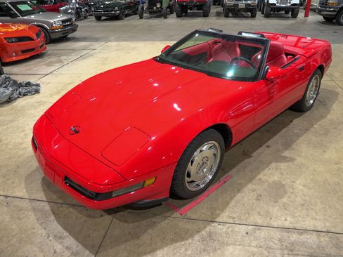 Used 1995 Chevrolet Corvette Base 2dr Convertible image 15