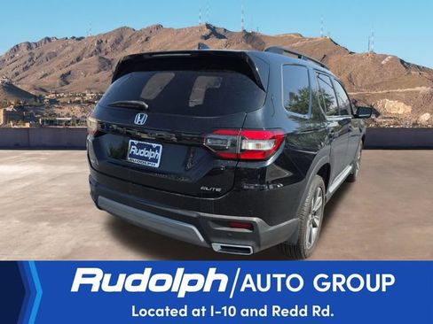 Used 2023 Honda Pilot Elite image 5