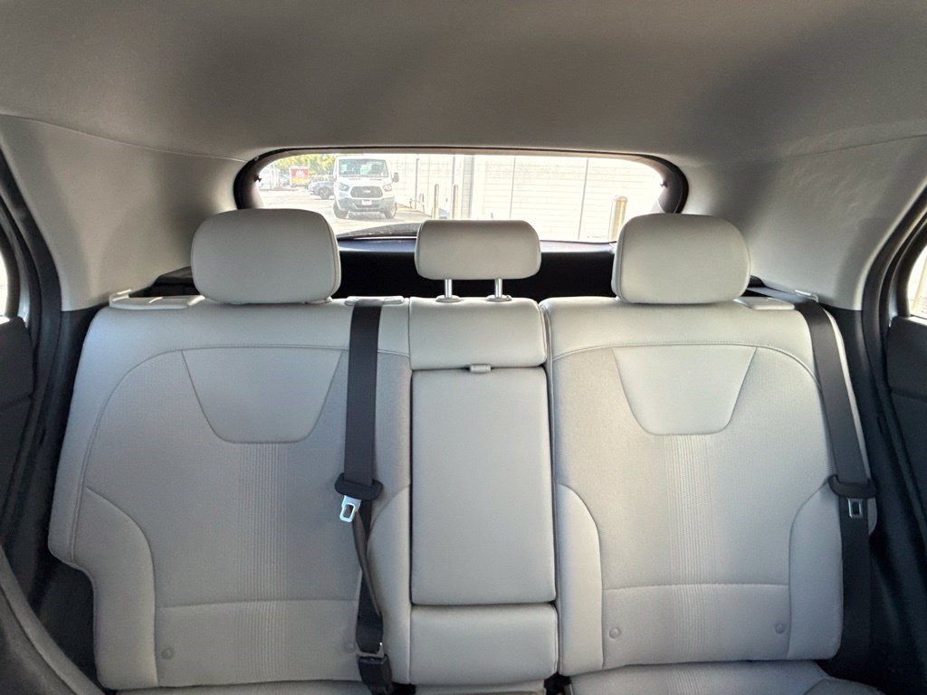 Used 2024 Kia Niro EX FWD image 8