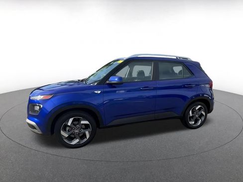Used 2025 Hyundai Venue SEL FWD image 8