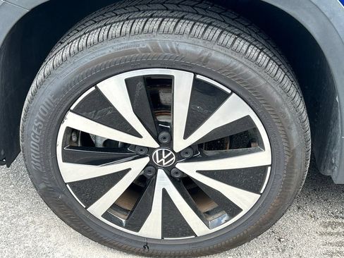 Used 2022 Volkswagen Taos SE FWD image 53