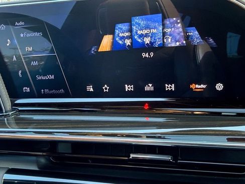 Certified 2022 Cadillac Escalade Premium Luxury w/ Performance Package AWD/4WD image 7