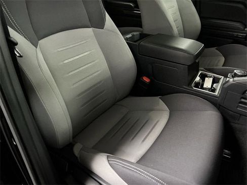 Used 2025 Toyota Tacoma TRD Off-Road image 26