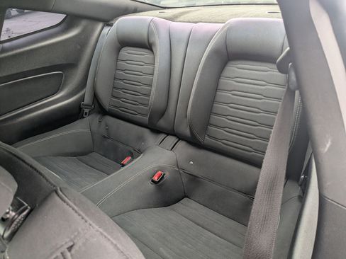 Used 2017 Ford Mustang Coupe RWD image 27