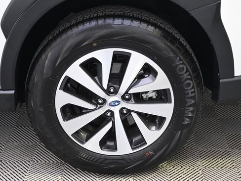 Used 2025 Subaru Outback Premium image 20