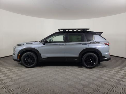 New 2026 Mitsubishi Outlander Trail Edition image 3