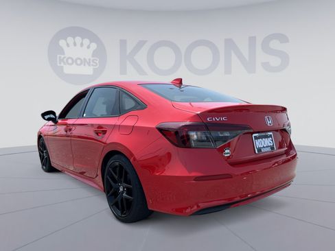 Used 2025 Honda Civic Sport image 4