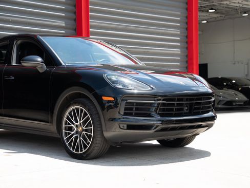 Used 2020 Porsche Cayenne AWD/4WD image 8