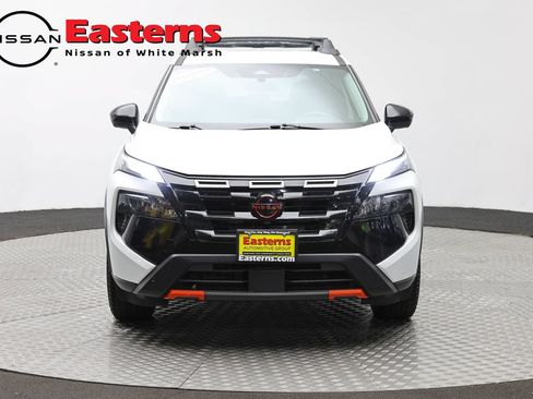 Used 2025 Nissan Rogue SV AWD/4WD image 2