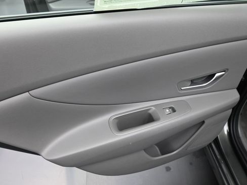 Certified 2025 Hyundai Elantra Sport image 25