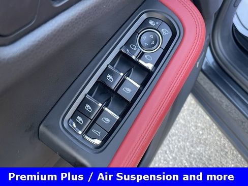 Used 2021 Porsche Macan S image 12