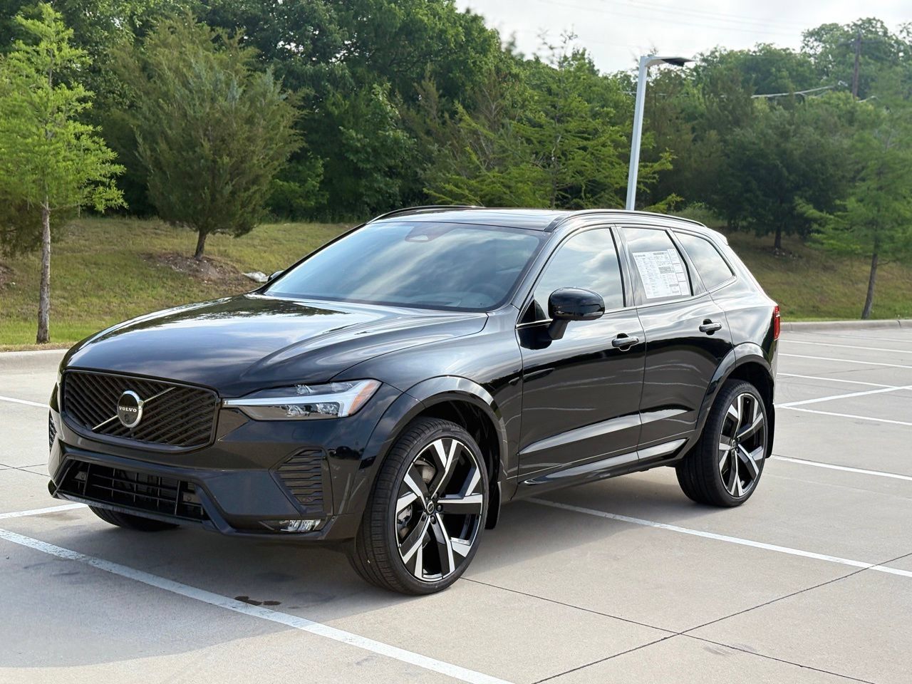 New 2026 Volvo XC60 B5 Ultra w/ Protection Package Premier AWD/4WD image 3