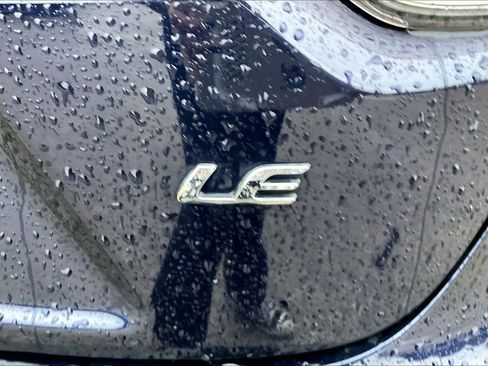 Used 2025 Toyota Corolla LE FWD image 10