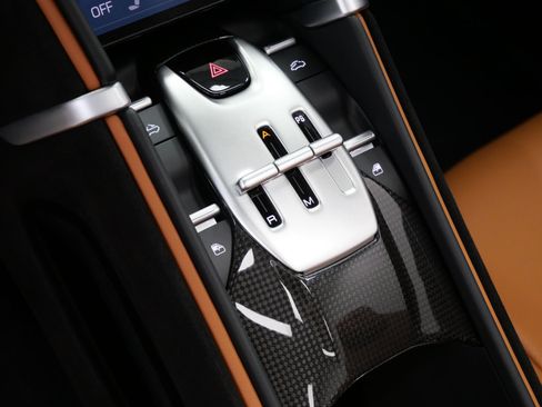 Used 2025 Ferrari Roma Spider RWD image 27