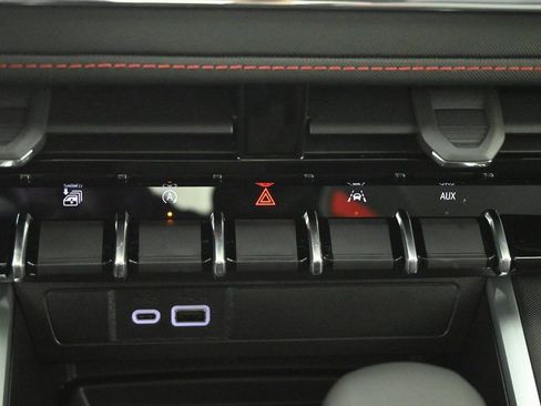 New 2026 Chevrolet Colorado Z71 w/ Technology Package AWD/4WD image 31