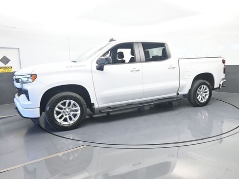 Used 2023 Chevrolet Silverado 1500 RST RWD image 2