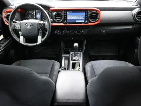 Used 2020 Toyota Tacoma TRD Off-Road image 13