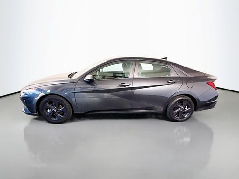 Used 2023 Hyundai Elantra SEL FWD image 6