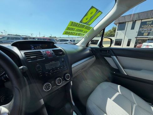 Used 2015 Subaru Forester 2.5i Premium AWD/4WD image 42