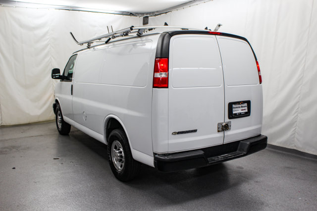 Used 2019 Chevrolet Express 3500 w/ Driver Convenience Package RWD image 6