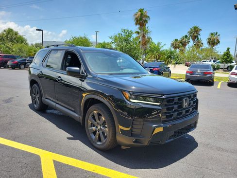 New 2026 Honda Pilot Sport image 2