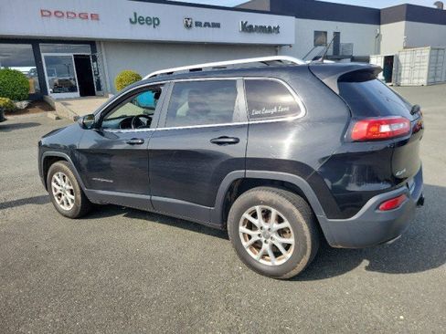 Used 2015 Jeep Cherokee Latitude w/ Trailer Tow Group AWD/4WD image 3