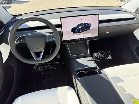 Used 2026 Tesla Model Y Long Range AWD/4WD image 8