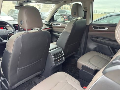 New 2025 Volkswagen Atlas SEL image 28