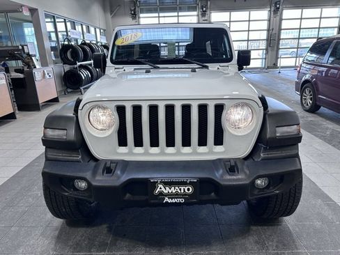 Used 2018 Jeep Wrangler Unlimited Sport S image 3