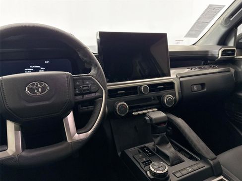 Certified 2026 Toyota Tacoma TRD Off-Road AWD/4WD image 29