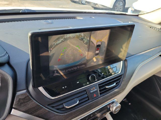 Used 2023 Nissan Altima 2.5 SL FWD image 28