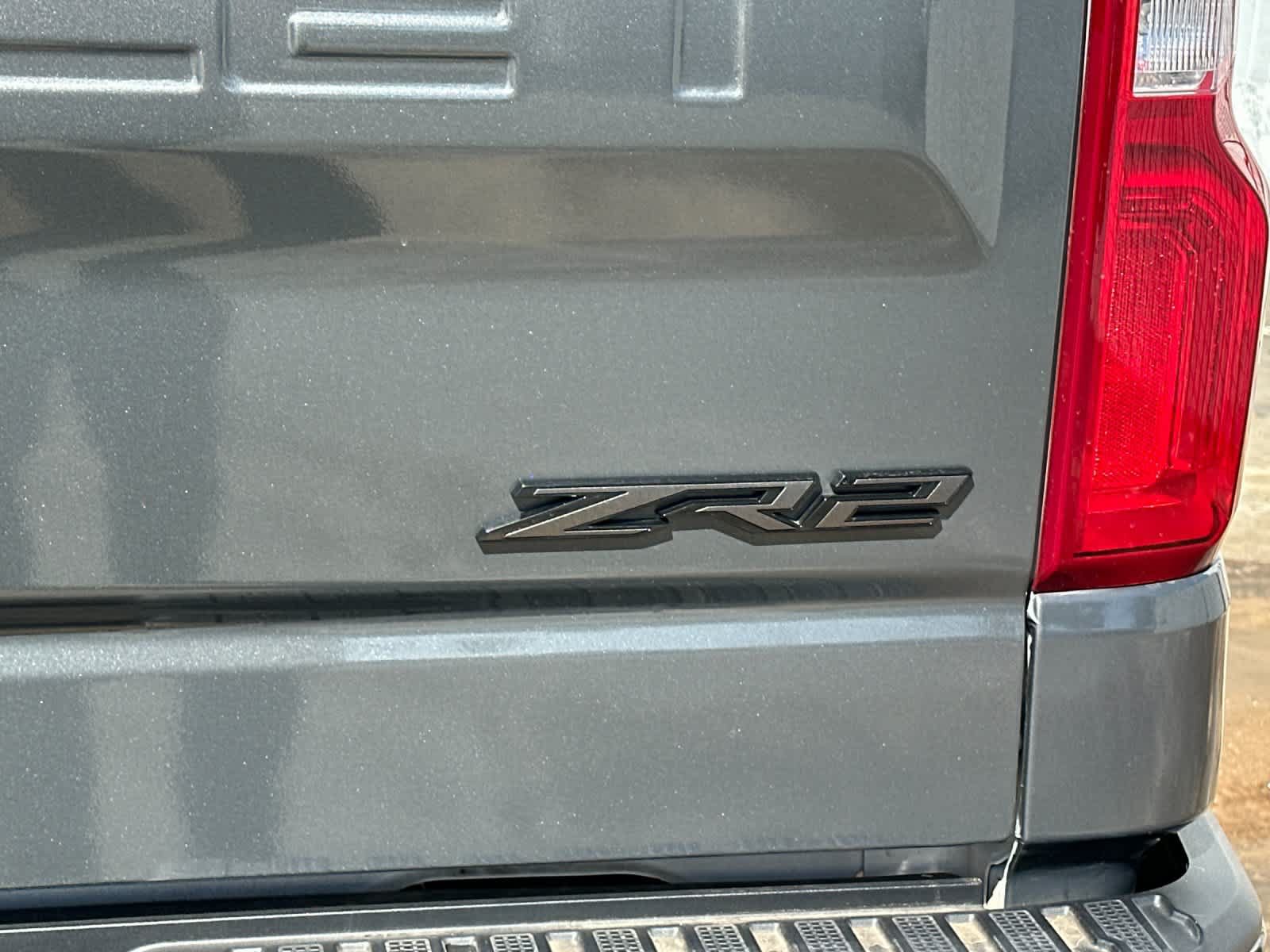 Used 2024 Chevrolet Silverado 1500 ZR2 w/ Technology Package AWD/4WD image 27