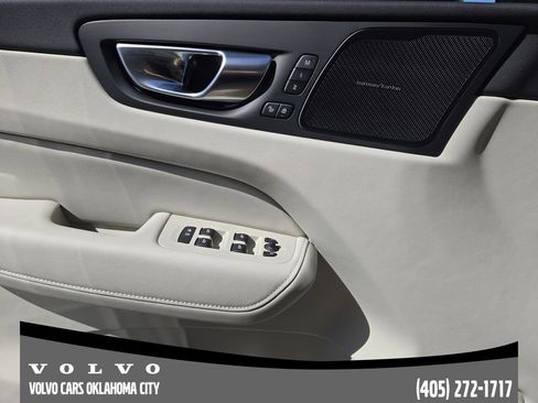 New 2026 Volvo XC60 B5 Ultra w/ Protection Package Premier AWD/4WD image 22
