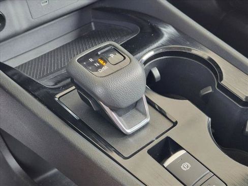 Used 2024 Nissan Rogue SV FWD image 12