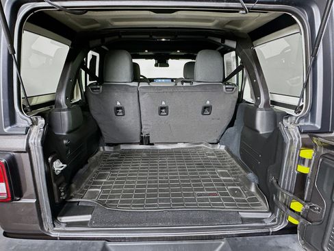 Used 2024 Jeep Wrangler Sport S image 26